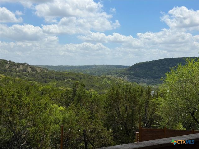 1758 Trail Pass Drive, Canyon Lake, TX 78133