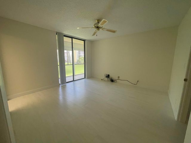 5130 Las Verdes Circle 102, Delray Beach, FL 33484