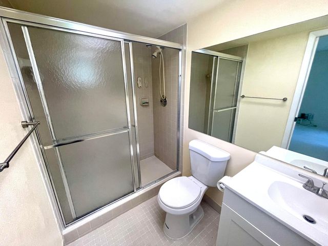 5130 Las Verdes Circle 102, Delray Beach, FL 33484