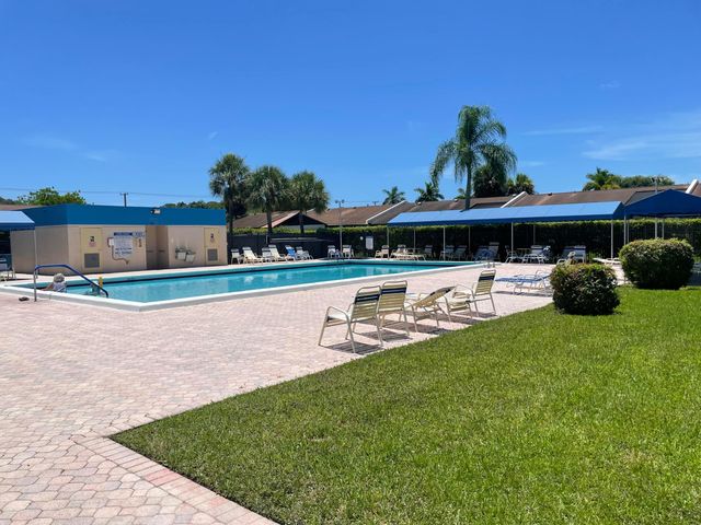 5130 Las Verdes Circle 102, Delray Beach, FL 33484