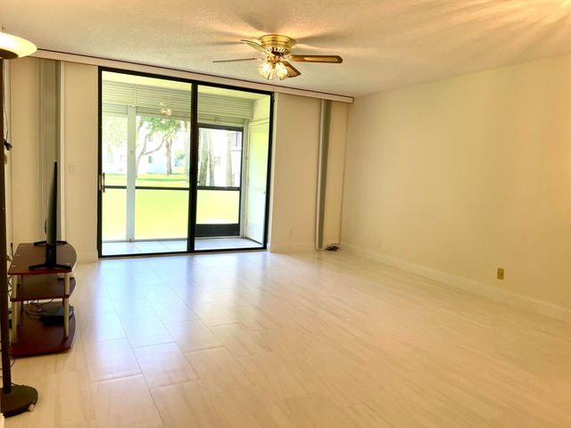 5130 Las Verdes Circle 102, Delray Beach, FL 33484