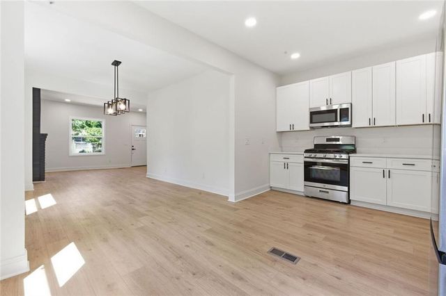 386 Mathewson Place SW, Atlanta, GA 30310