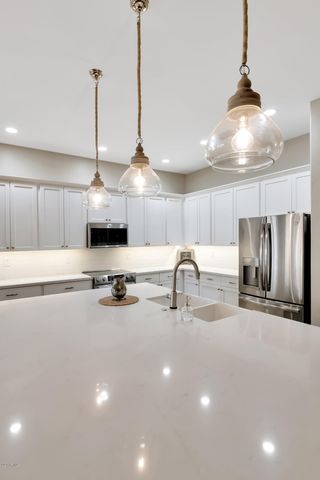10226 E LAGUNA AZUL Avenue, Mesa, AZ 85209