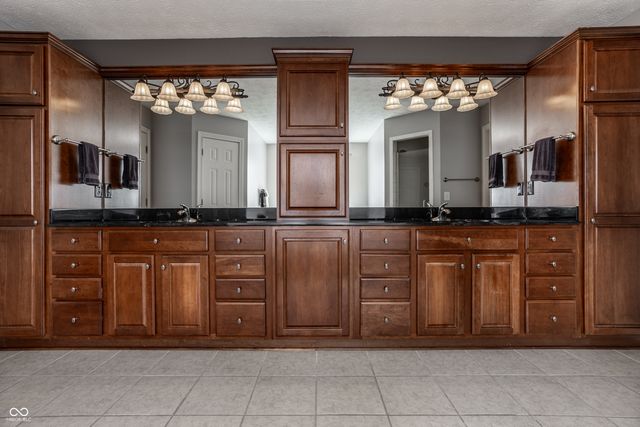 6649 Braemar Avenue S, Noblesville, IN 46062