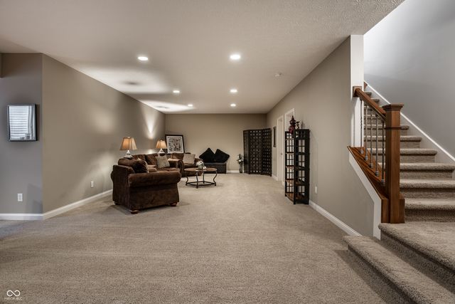 6649 Braemar Avenue S, Noblesville, IN 46062