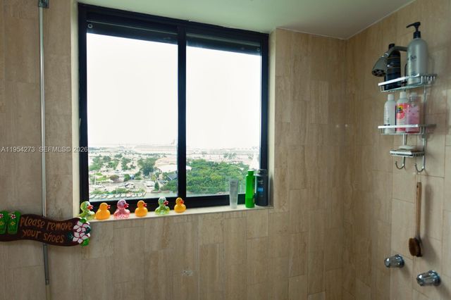 1000 Venetian Way 1501, Miami, FL 33139