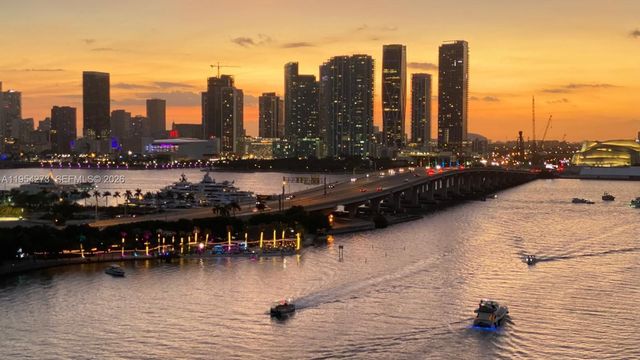 1000 Venetian Way 1501, Miami, FL 33139