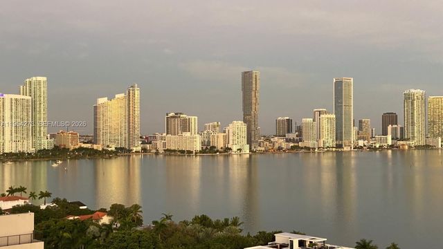 1000 Venetian Way 1501, Miami, FL 33139