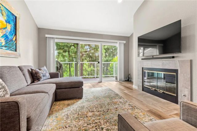 1418 Brett 303, San Pedro, CA 90732