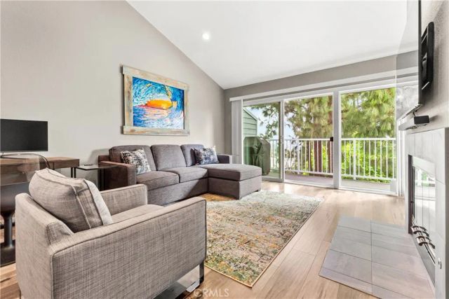 1418 Brett 303, San Pedro, CA 90732