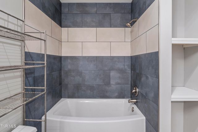 131 Olgia Lane, Johnson City, TN 37604
