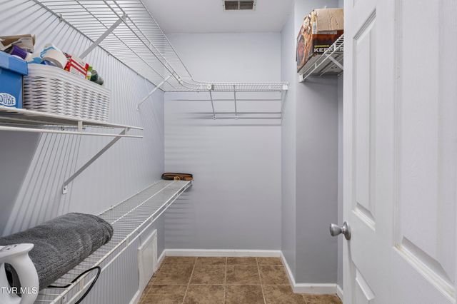 131 Olgia Lane, Johnson City, TN 37604
