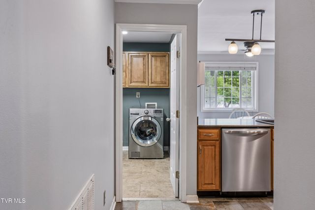 131 Olgia Lane, Johnson City, TN 37604