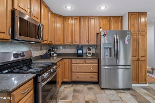 131 Olgia Lane, Johnson City, TN 37604