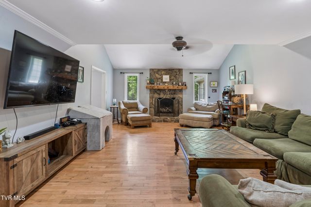 131 Olgia Lane, Johnson City, TN 37604