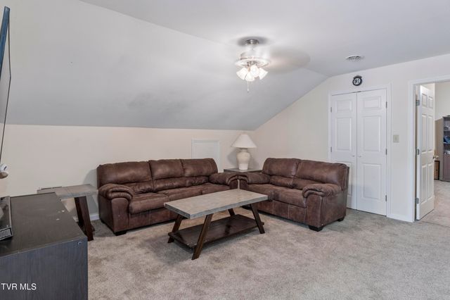 131 Olgia Lane, Johnson City, TN 37604