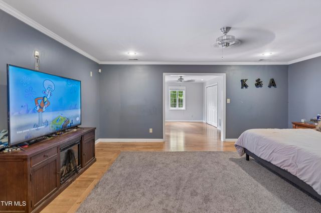 131 Olgia Lane, Johnson City, TN 37604