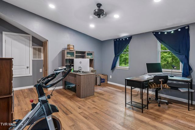 131 Olgia Lane, Johnson City, TN 37604