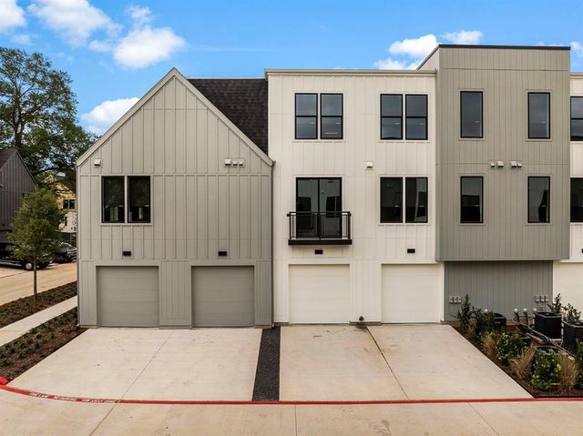 1941 Sawdust Road 107, The Woodlands, TX 77380