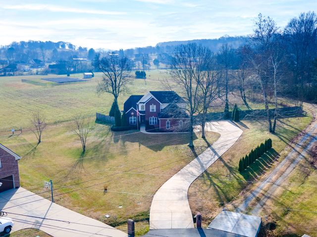 101 Nutcracker Ct, Eagleville, TN 37060