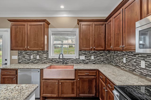 101 Nutcracker Ct, Eagleville, TN 37060