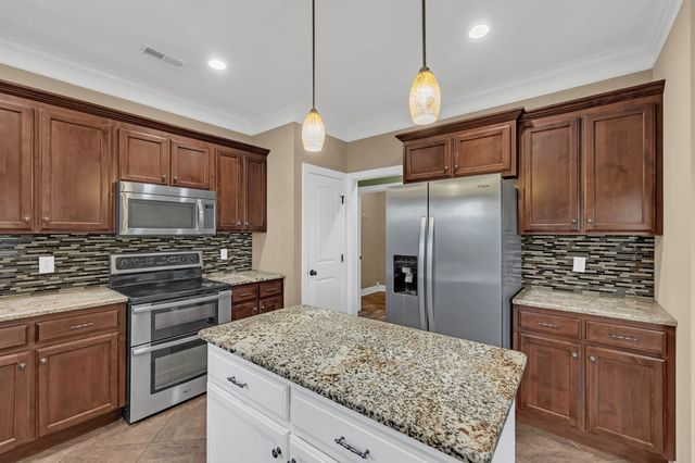 101 Nutcracker Ct, Eagleville, TN 37060