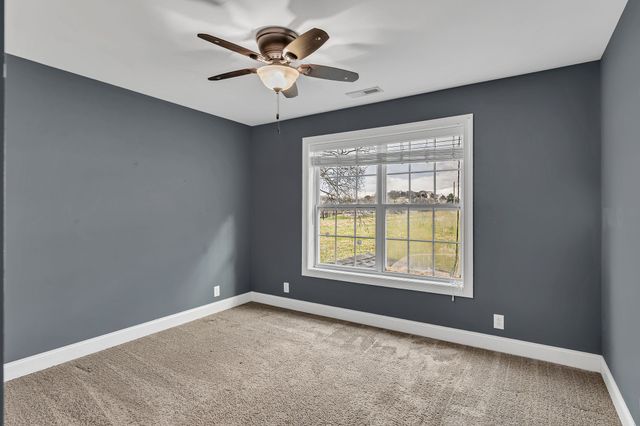 101 Nutcracker Ct, Eagleville, TN 37060