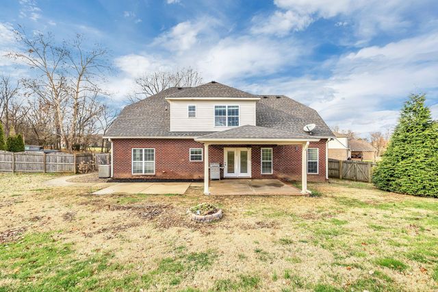 101 Nutcracker Ct, Eagleville, TN 37060
