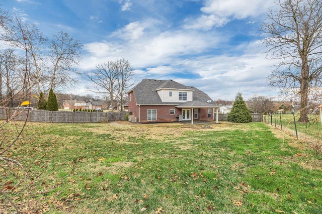 101 Nutcracker Ct, Eagleville, TN 37060