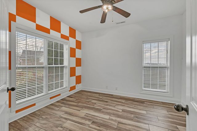 101 Nutcracker Ct, Eagleville, TN 37060