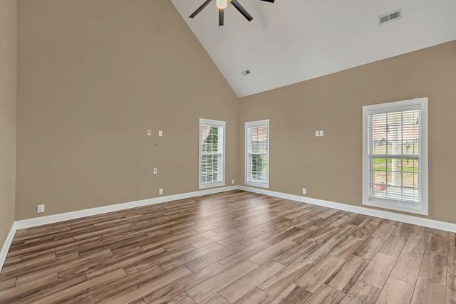 101 Nutcracker Ct, Eagleville, TN 37060