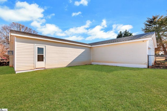 1411 Ballenger Road, Inman, SC 29385