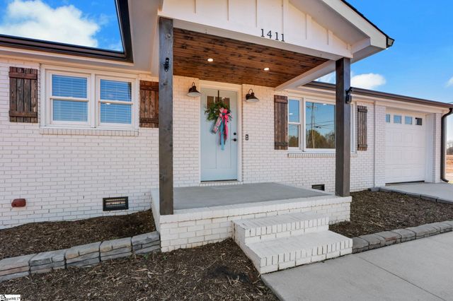 1411 Ballenger Road, Inman, SC 29385