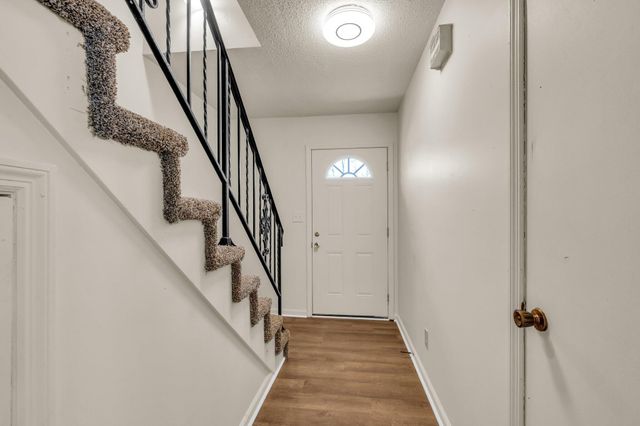 5206 Sunbeam Avenue, Chattanooga, TN 37411