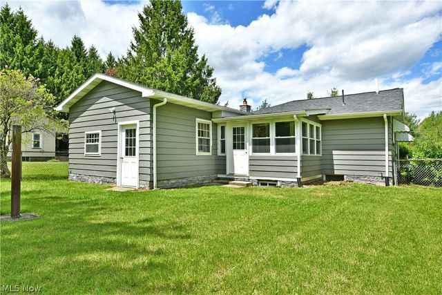 6610 Chestnut Ridge Road, Hubbard, OH 44425