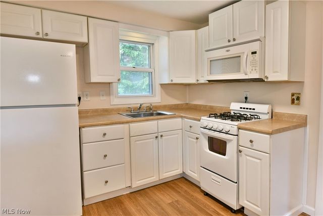 6610 Chestnut Ridge Road, Hubbard, OH 44425