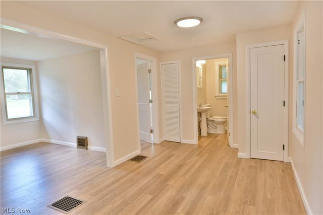 6610 Chestnut Ridge Road, Hubbard, OH 44425