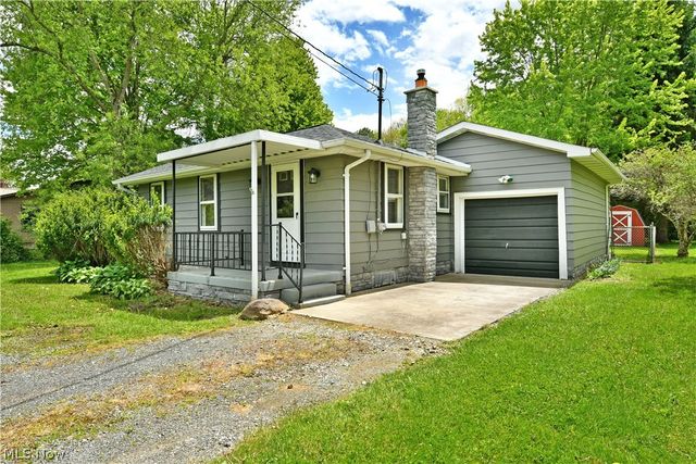 6610 Chestnut Ridge Road, Hubbard, OH 44425