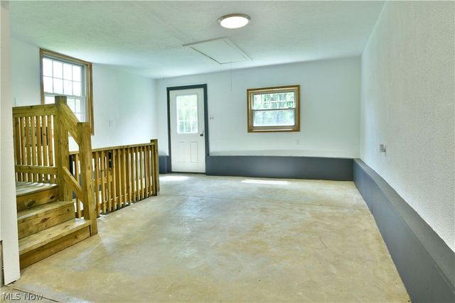 6610 Chestnut Ridge Road, Hubbard, OH 44425