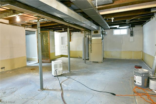 6610 Chestnut Ridge Road, Hubbard, OH 44425