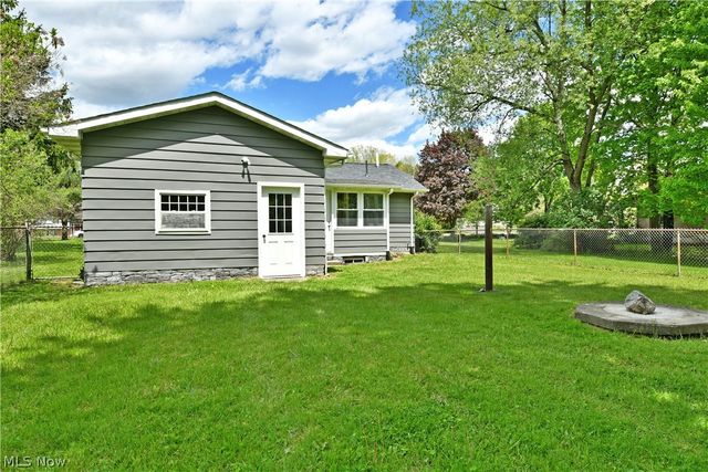 6610 Chestnut Ridge Road, Hubbard, OH 44425