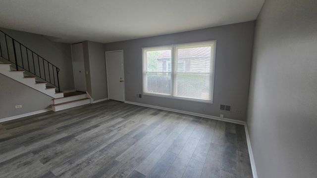 1688 Queensbury Circle 0, Hoffman Estates, IL 60169