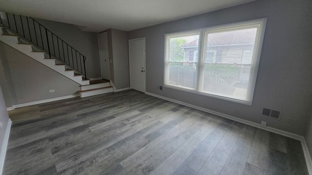 1688 Queensbury Circle 0, Hoffman Estates, IL 60169