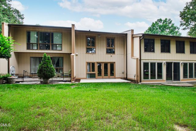 204 Tweed Circle, Cary, NC 27511