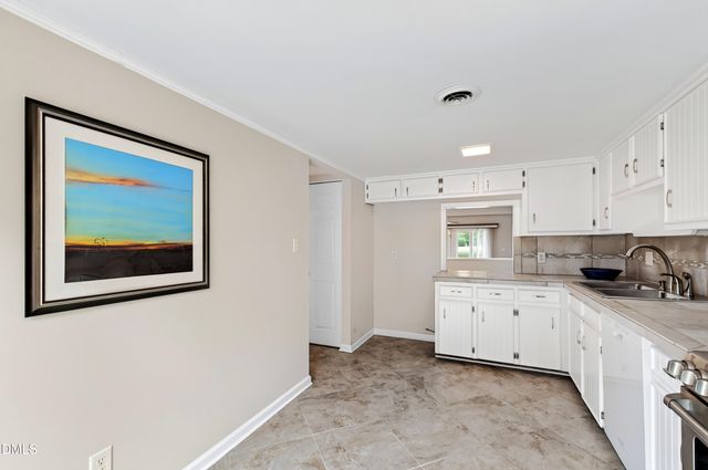 204 Tweed Circle, Cary, NC 27511