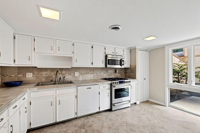 204 Tweed Circle, Cary, NC 27511