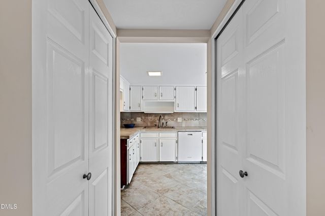 204 Tweed Circle, Cary, NC 27511