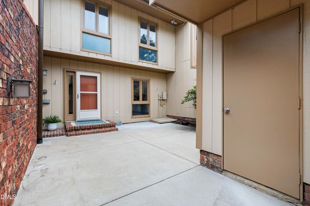 204 Tweed Circle, Cary, NC 27511