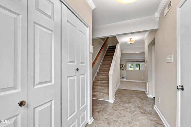 204 Tweed Circle, Cary, NC 27511