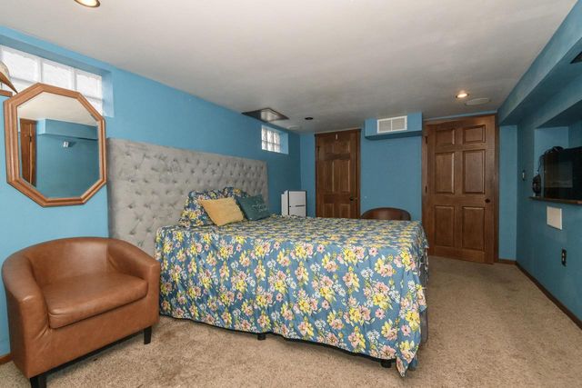 1749 S 69th STREET, West Allis, WI 53214